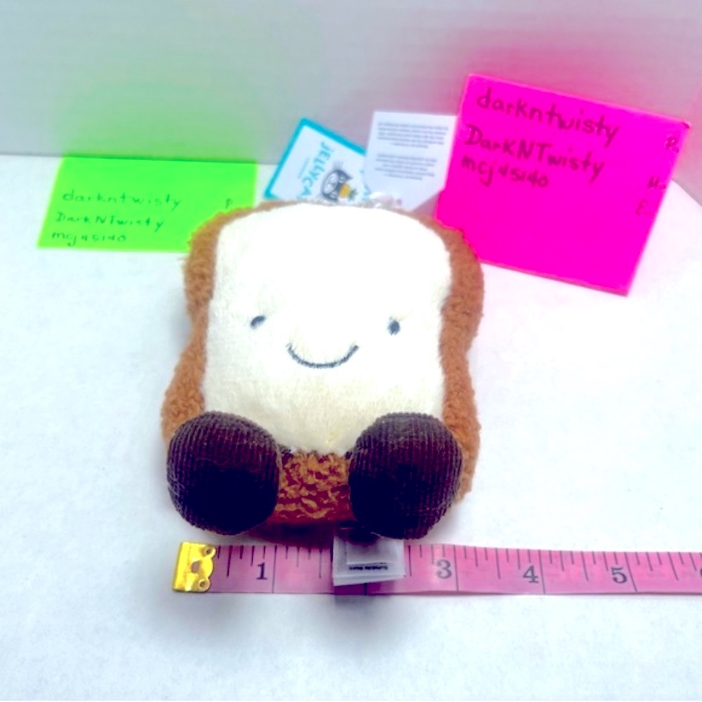 BNWT JELLYCAT AMUSEABLE TOAST BAG CHARM - Picture 7 of 11